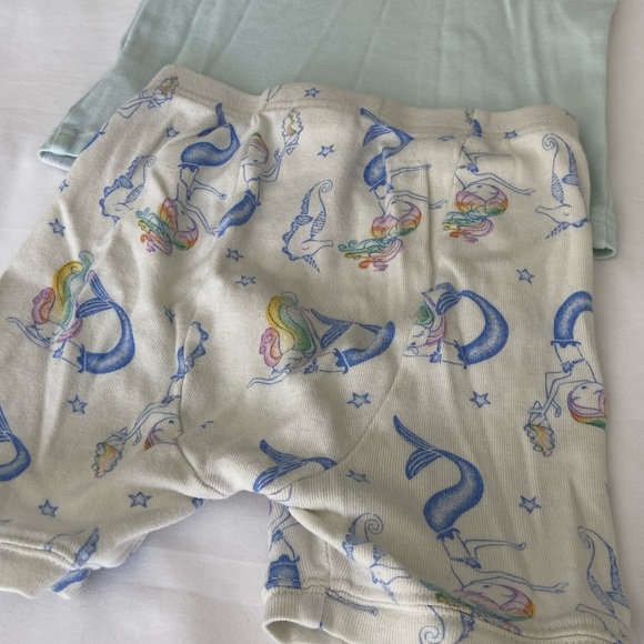 Mermaid Pajama Shorts Set from Baby GAP - Picture 6 of 7